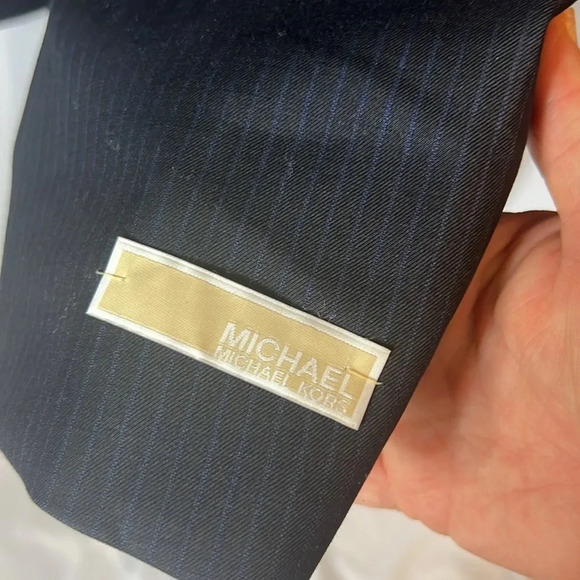 Michael Michael Kors 100% Wool Size 48 X 42W Men’s Suit Black Navy Stripped NWT - Picture 5 of 16